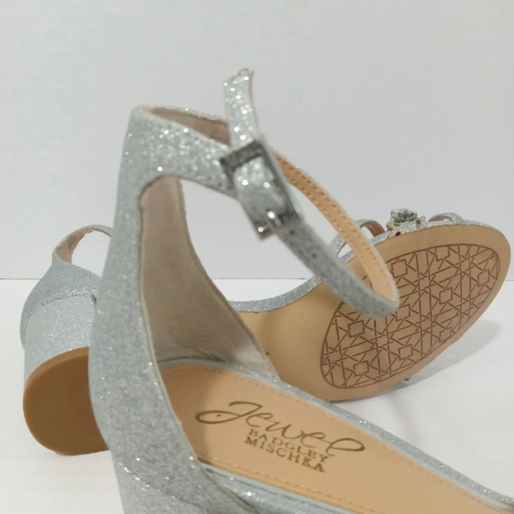JEWEL BADGLEY MISCHKA Giona Silver Sandal Women's Size 8.5